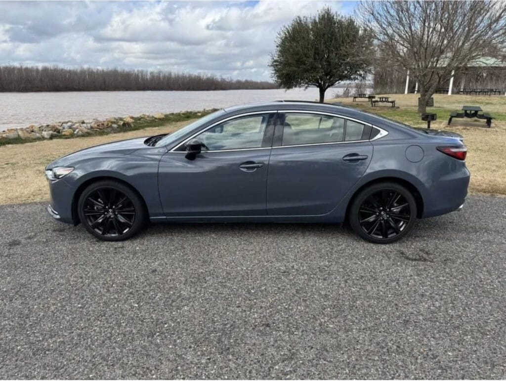 2021 Mazda 6 Carbon