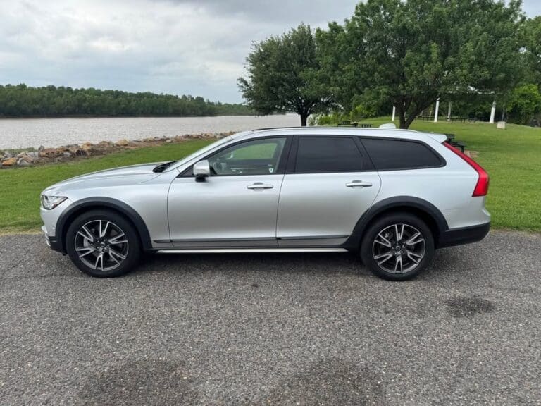 2017 Volvo V90